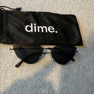 Fairfax Dime Cat-Eye Sunglasses in Black